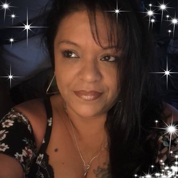 Meet your Posher, Leticia - Picture 1 of 1